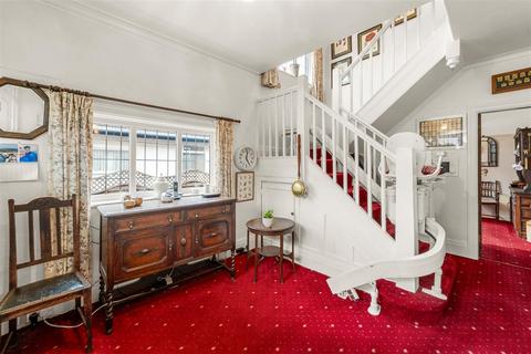 4 bedroom semi-detached house for sale, Norman Road, Sale