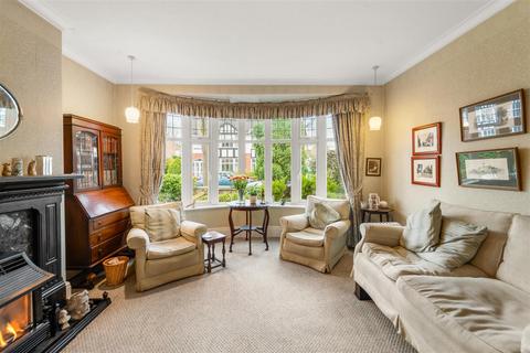 4 bedroom semi-detached house for sale, Norman Road, Sale