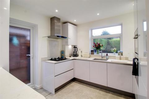 4 bedroom detached bungalow for sale, Hawkshead Road, Little Heath EN6