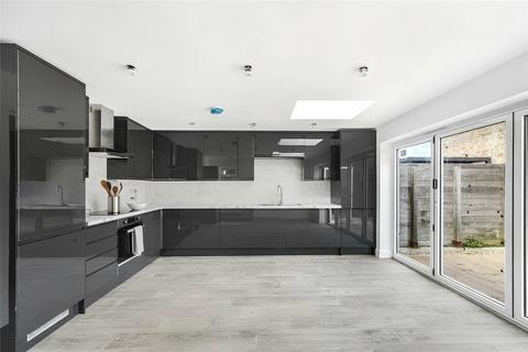 3 bedroom house to rent, Highcombe, Charlton, London, SE7