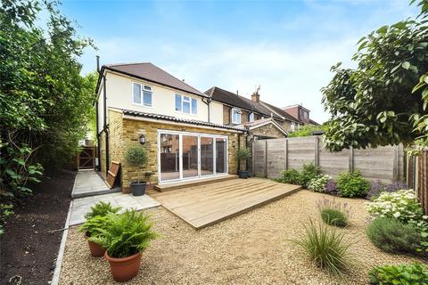 3 bedroom house to rent, Highcombe, Charlton, London, SE7