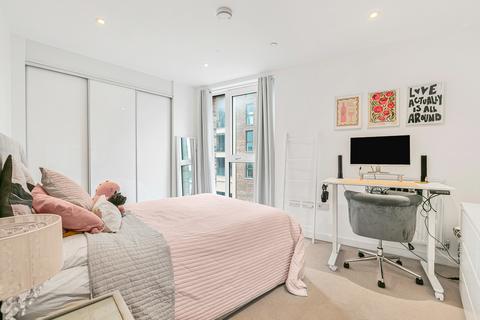 1 bedroom apartment for sale, Station Road North, Egham, Surrey, TW20