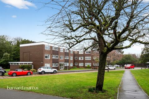 2 bedroom flat for sale, Downs Hill Road, Epsom