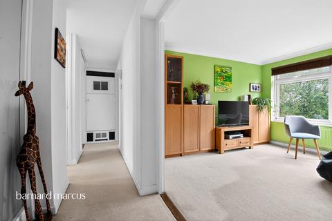 2 bedroom flat for sale, Downs Hill Road, Epsom