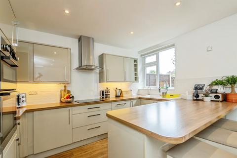 4 bedroom terraced house for sale, Linden Road, Bognor Regis