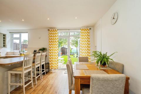 4 bedroom terraced house for sale, Linden Road, Bognor Regis