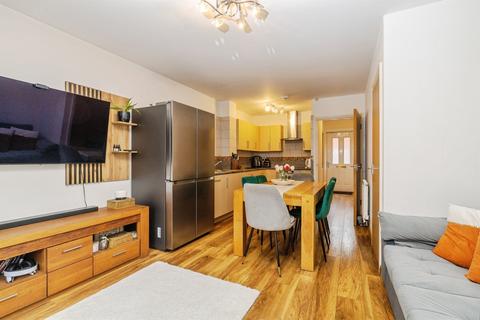 undefined, Iris Crescent, Lincoln