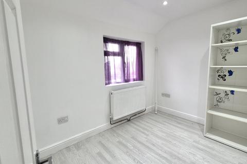 undefined, Mornington Crescent, Hounslow