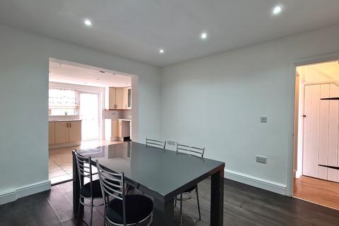 undefined, Mornington Crescent, Hounslow