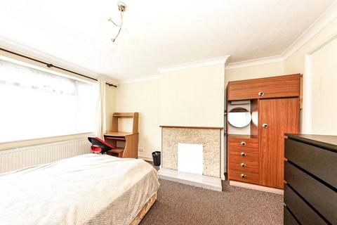 3 bedroom terraced house for sale, Bramshaw Road, Kent CT2