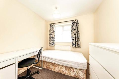 3 bedroom terraced house for sale, Bramshaw Road, Kent CT2