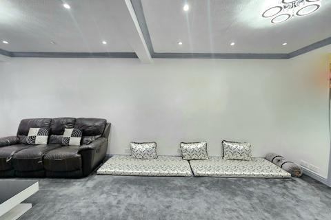 undefined, Hadley Gardens, Southall, Greater London, UB2