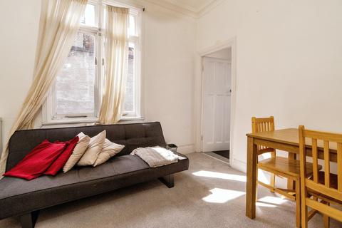 3 bedroom flat to rent, Parkway, Camden, NW1