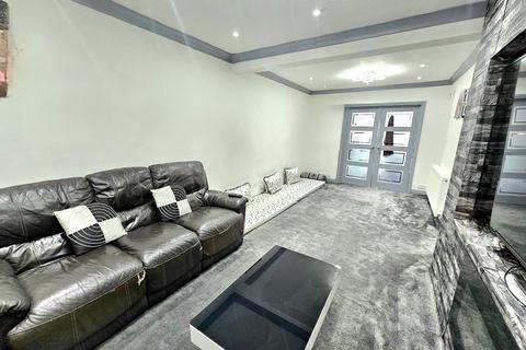 undefined, Hadley Gardens, Southall, Greater London, UB2