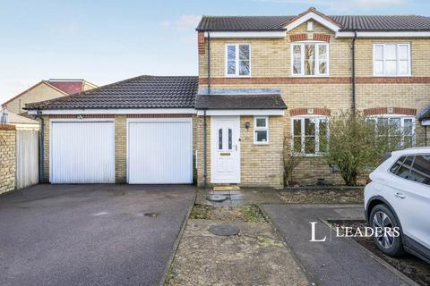 3 bedroom semi-detached house to rent, Wymondham, Monkston, Milton Keynes, MK10