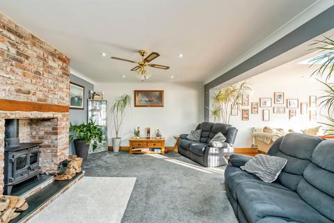 4 bedroom detached house for sale, North Bersted Street, Bognor Regis