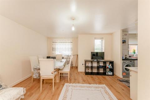Millicent Grove, London, N13