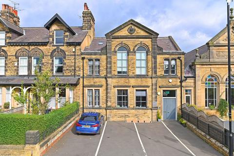2 bedroom flat to rent, The Old School House, 37A Grove Road, HG1