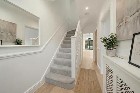 undefined, Hare Lane, Claygate, Esher