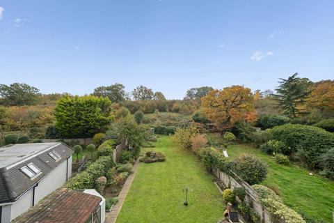 4 bedroom detached house for sale, Hillcrest Gardens, Hinchley Wood