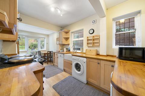 4 bedroom detached house for sale, Hillcrest Gardens, Hinchley Wood