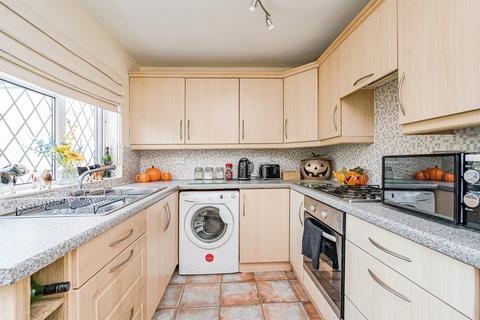 2 bedroom end of terrace house for sale, Brook Street, Gornal Wood, Dudley