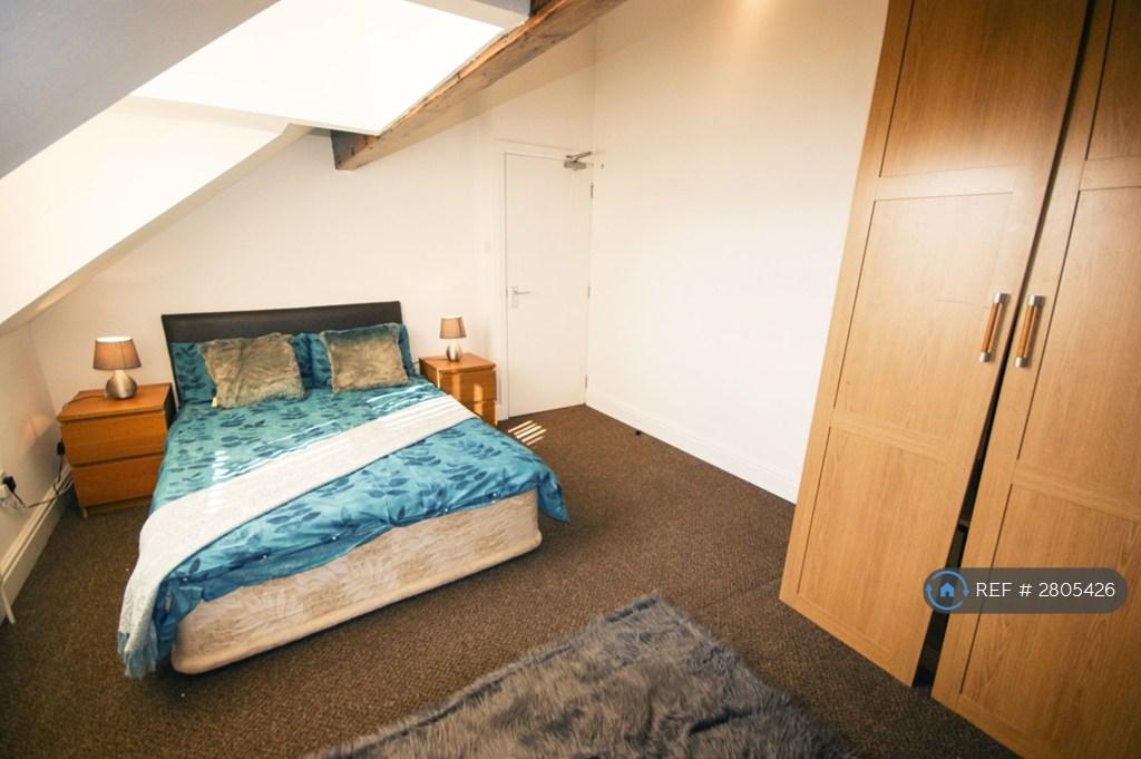 Extra Large Bedroom 6 In The Attic