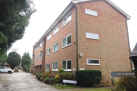 3 bedroom flat to rent, Levylsdene, Guildford, GU1