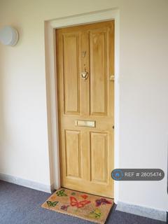 3 bedroom flat to rent, Levylsdene, Guildford, GU1
