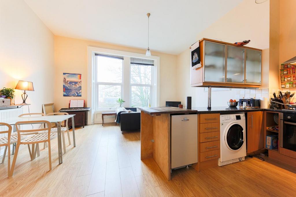 Living room &amp; kitchen