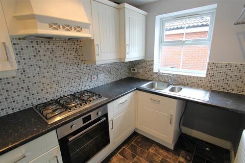 3 bedroom end of terrace house to rent, Turnberry Mews, Stainforth, DONCASTER