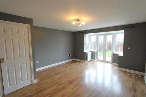 3 bedroom end of terrace house to rent, Turnberry Mews, Stainforth, DONCASTER