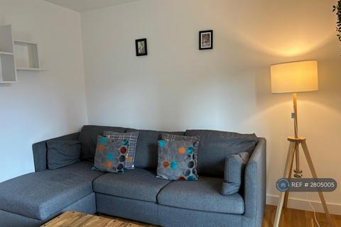 2 bedroom flat to rent, Scarlet Close, London, E20