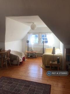 1 bedroom flat to rent, Lawnmarket, Edinburgh, EH1