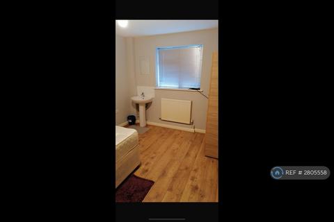 1 bedroom in a house share to rent, Broomhall Road, Chelmsford, CM1