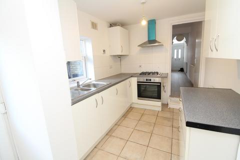 3 bedroom terraced house to rent, Coxwell Road, London SE18