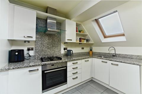 1 bedroom flat for sale, 20 Harestone Hill, Caterham, CR3