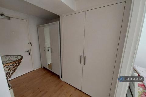 undefined, The Avenue, Leeds, LS9