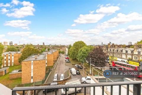 2 bedroom flat to rent, Lavender Hill, London, SW11