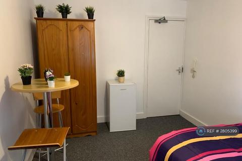 undefined, The Ridgeway, Enfield, EN2