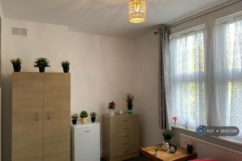 undefined, The Ridgeway, Enfield, EN2