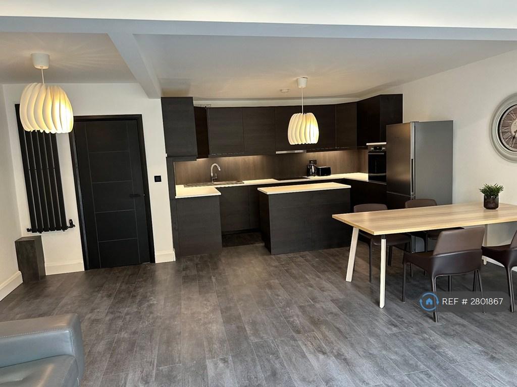 Kitchen/Dining
