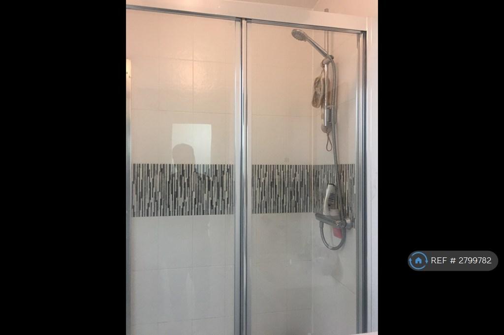 En-Suite Shower