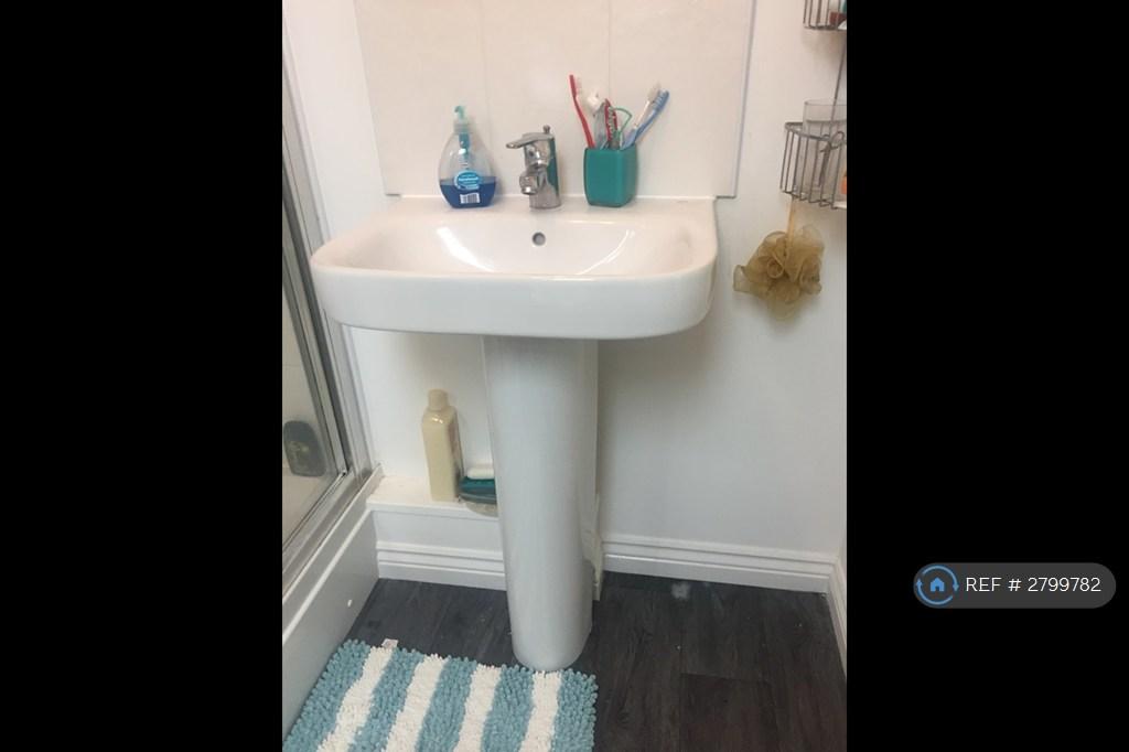 En-Suite Shower