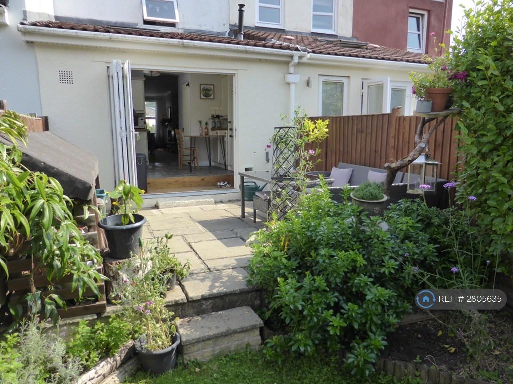 Bifold Doors, South Facing