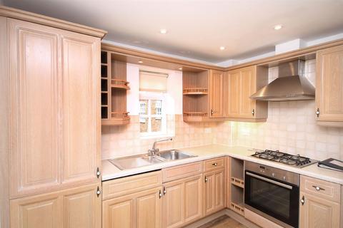 2 bedroom apartment to rent, BRIDGE PLACE, LEATHERHEAD, KT22