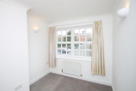 2 bedroom apartment to rent, BRIDGE PLACE, LEATHERHEAD, KT22
