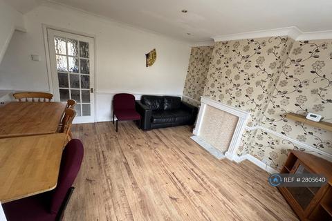 3 bedroom terraced house to rent, Hemming Way, Watford, WD25
