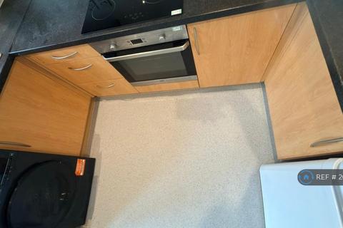 2 bedroom flat to rent, Sixpenny Court, Barking, IG11
