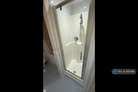 2 bedroom flat to rent, Sixpenny Court, Barking, IG11
